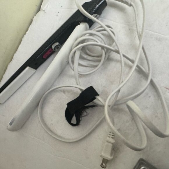 T3 SinglePass Ceramic 1” Professional Straightening Styling Iron Ceramic 73500 - Picture 7 of 12